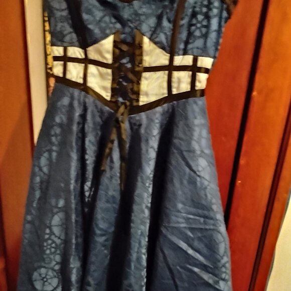 Tardis Dress - Picture 2 of 4